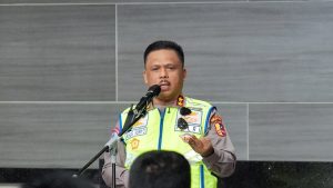 DNY00779_862147