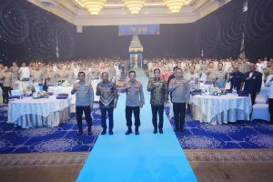 9d7e27f9-e3ee-43b9-92ce-accb5594bfa4_781611