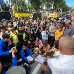 Ribuan Massa Bersama Ratusan Sopir Truk Sampaikan Aspirasi di Depan DPRD Balikpapan, Keluhkan Kelangkaan Solar