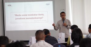 Foto-1_KPK-Ajak-Jurnalis-dan-Ilustrator-di-Sulut-Hidupkan-Pesan-Antikorupsi-image_large