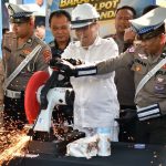 Gubernur Jabar dan Kapolda Jabar Musnahkan Barang Bukti Kejahatan, Akan Sediakan Knalpot Standar Gratis