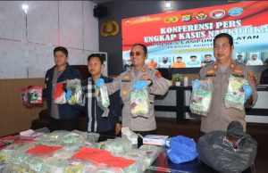 polres-lampung-selatan-sita-42-8-kg-sabu-dan-amankan-12-tersangka-selamatkan-174-169-jiwa