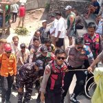WISATAWAN AUSTRALIA TERJATUH DI TEBING KELINGKING BEACH, MENINGGAL DUNIA