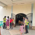 Polwan Polres Muaro Jambi Lakukan Pengamanan Ibadah Minggu di Gereja